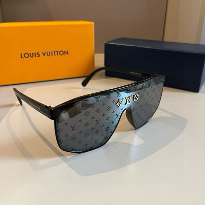 Louis Trendy Fashion Sunglasses