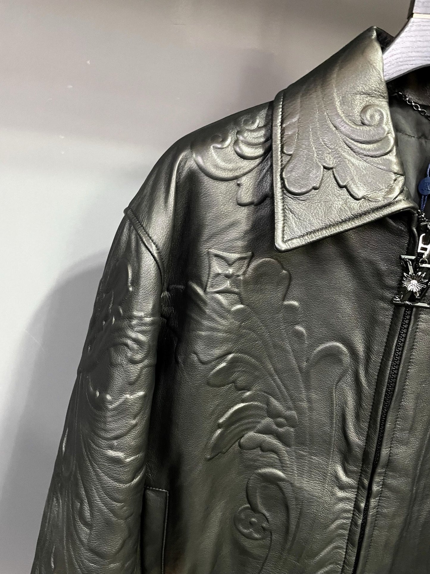 1V Embossed leather jacket