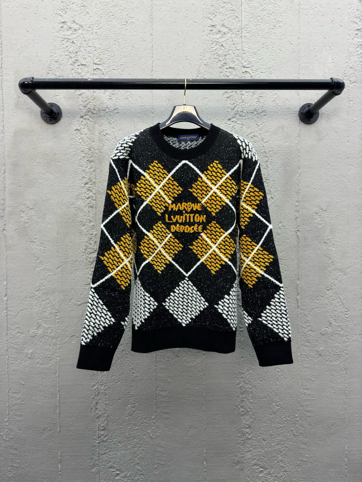 1V men women sweater