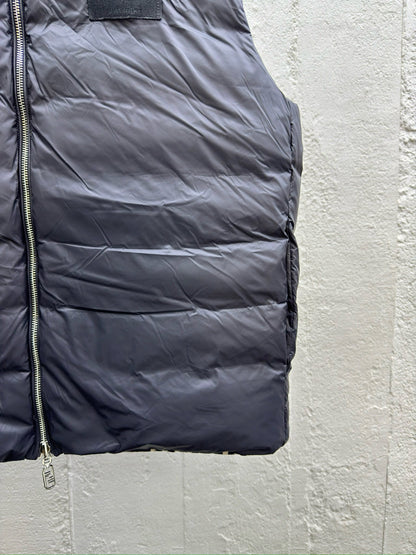 FEND Double-sided down vest