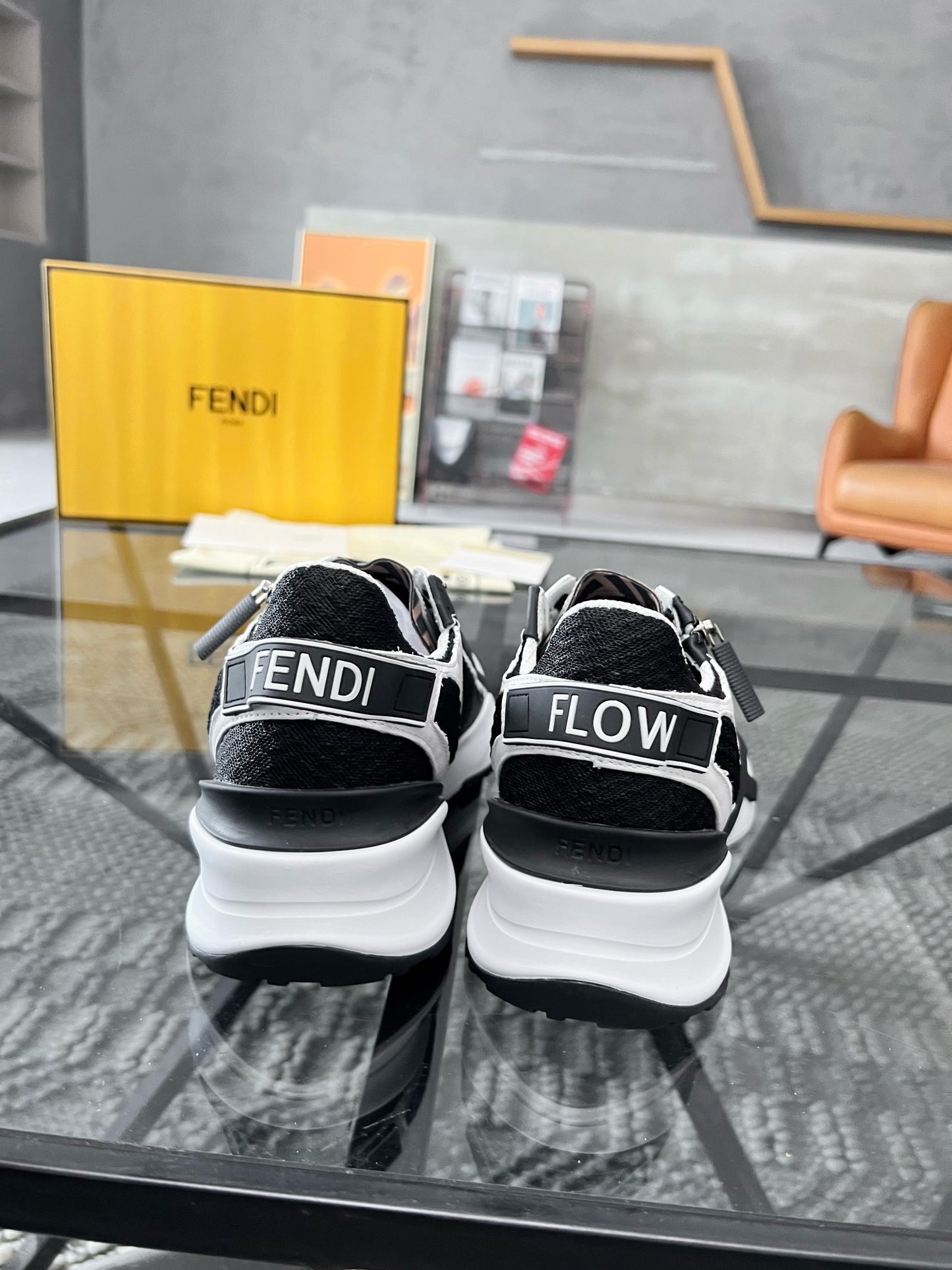 fen sneaker