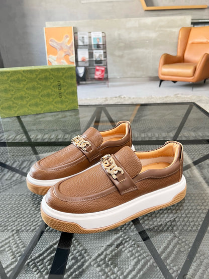 GUC leather sneaker