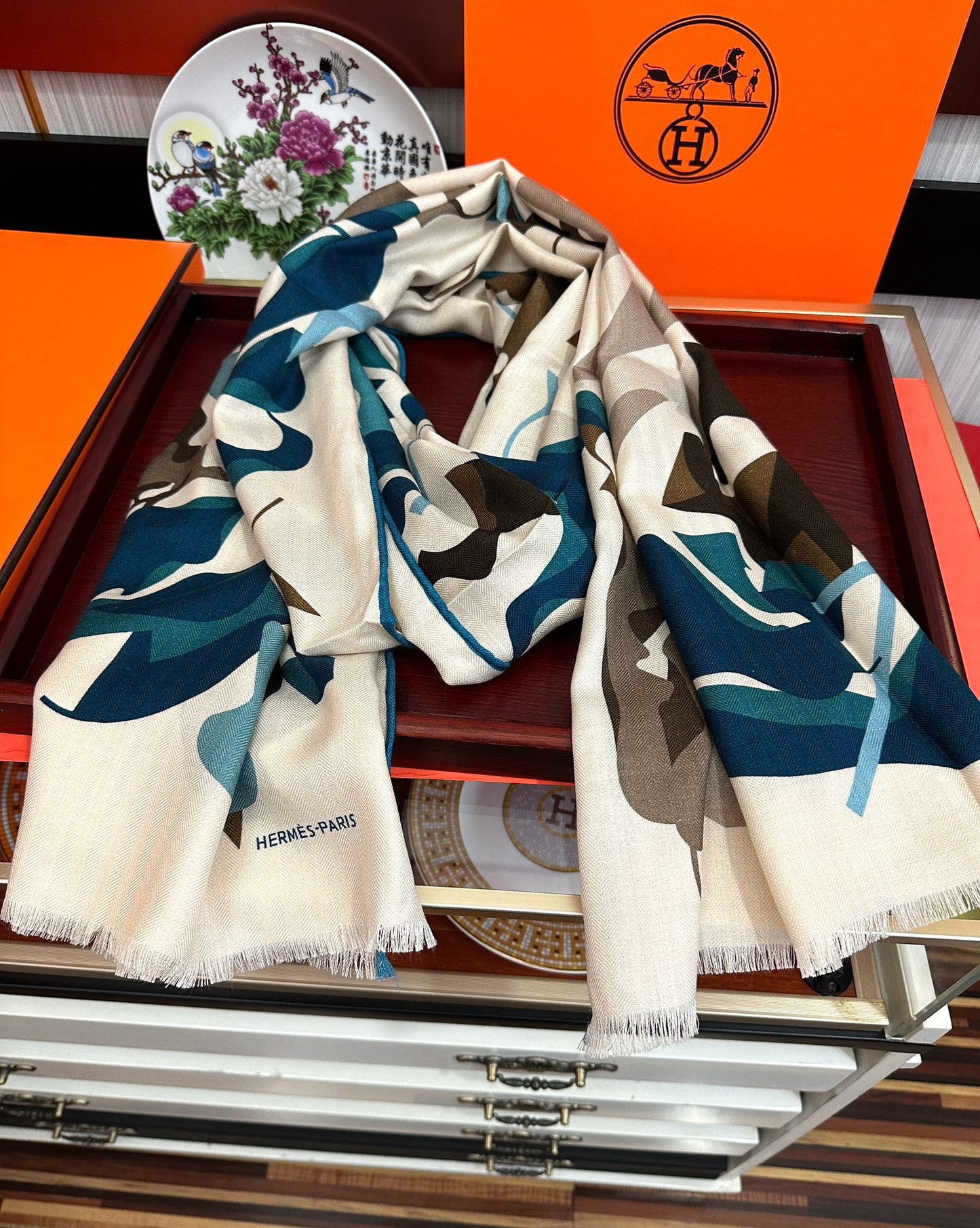 herm cashmere scarf