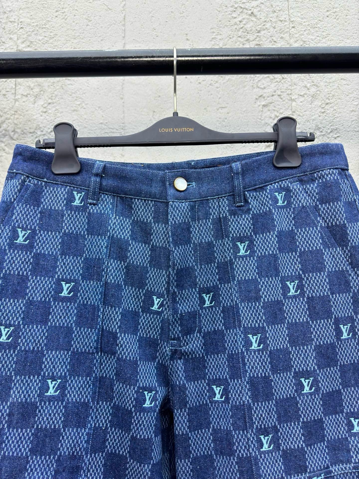 1V beach denim short