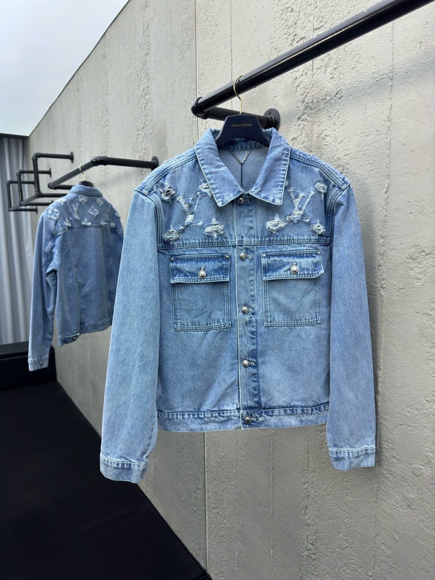 1V jacquard denim jacket