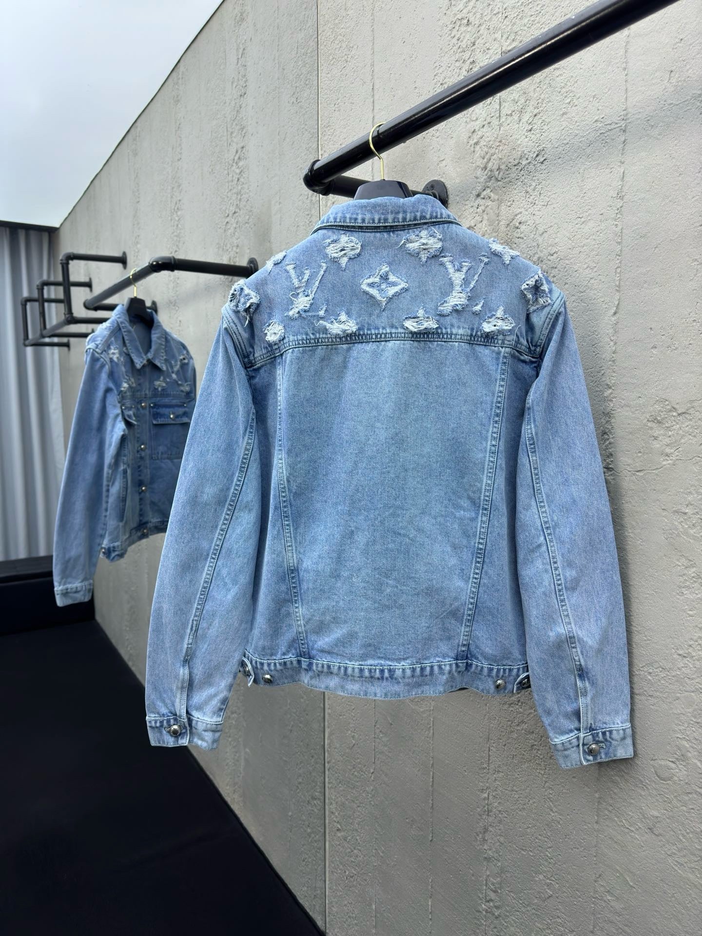 1V jacquard denim jacket