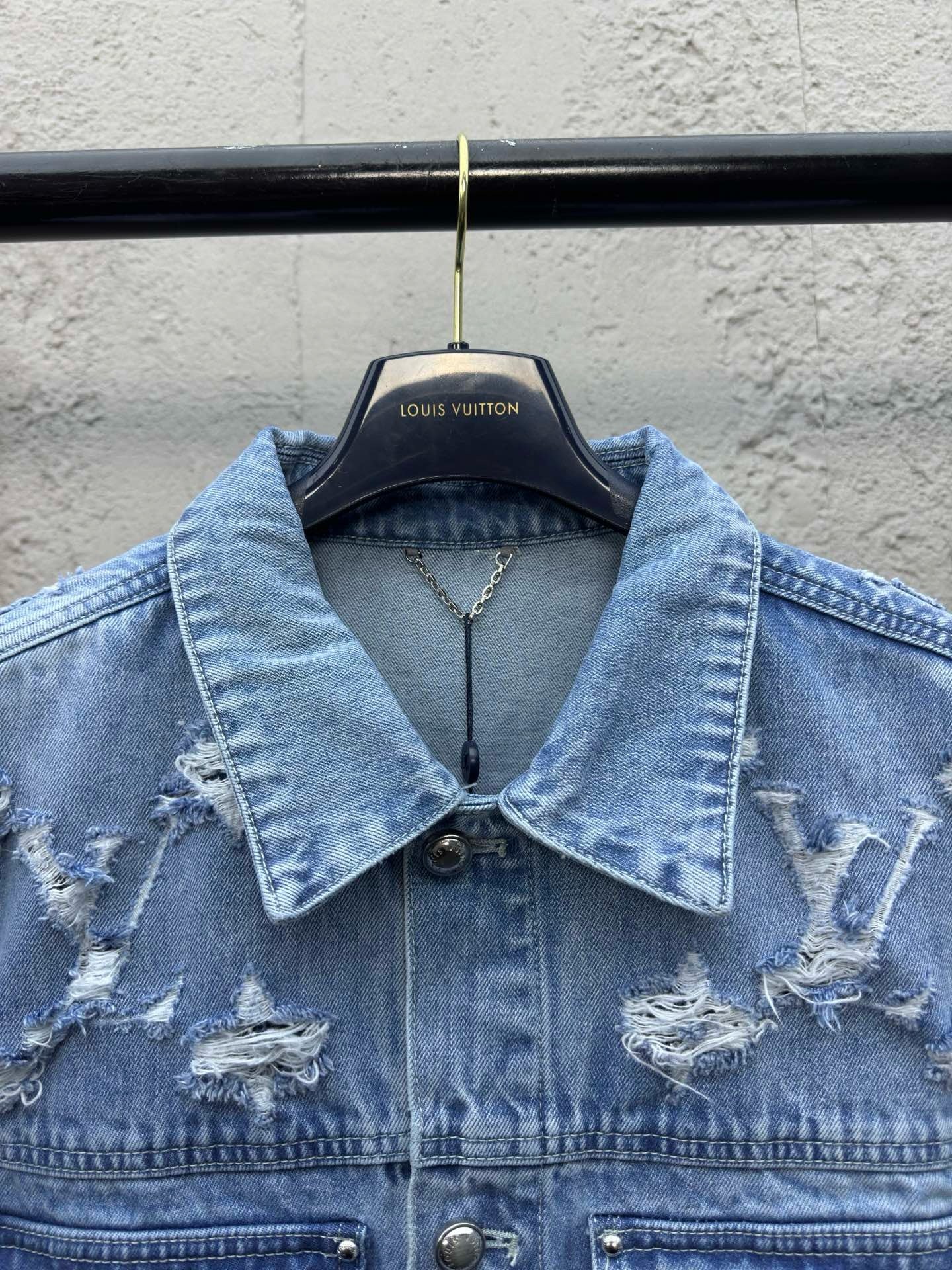 1V jacquard denim jacket