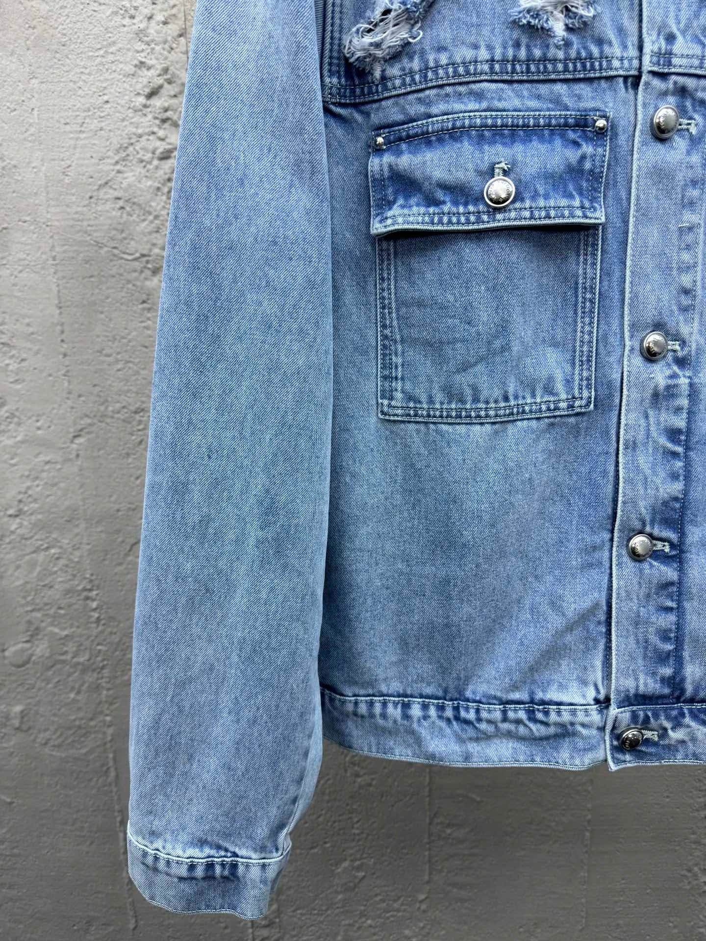 1V jacquard denim jacket