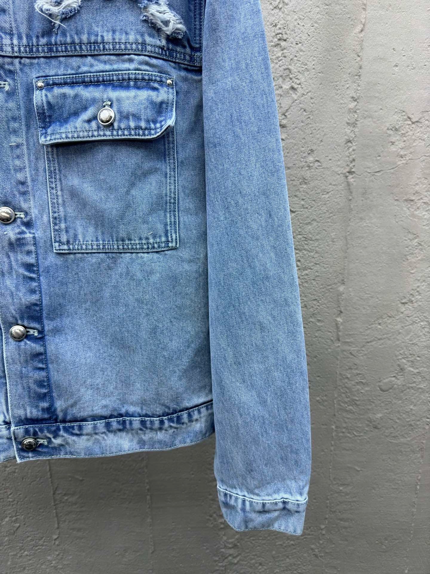 1V jacquard denim jacket