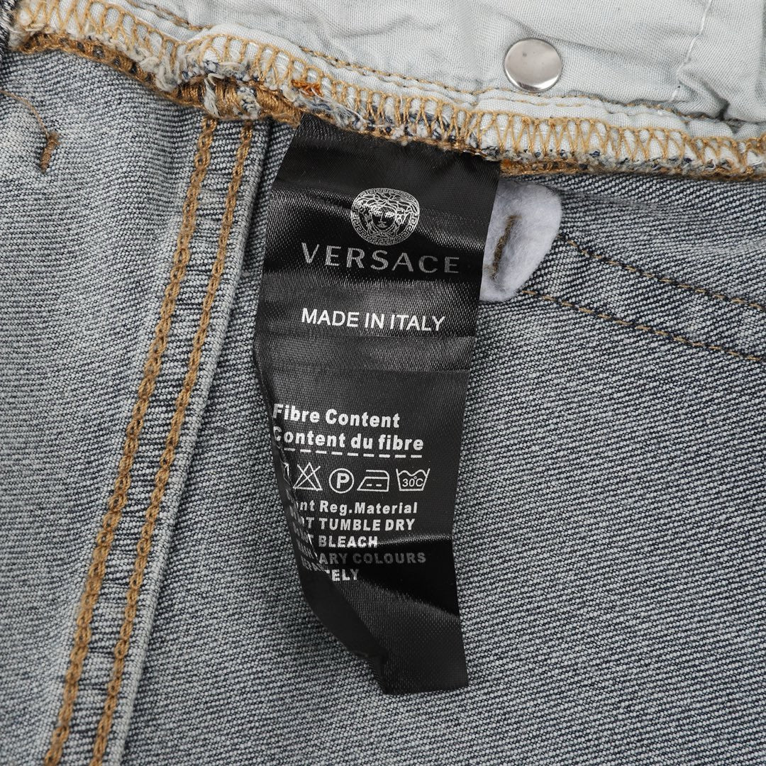 Vers embroidered jeans