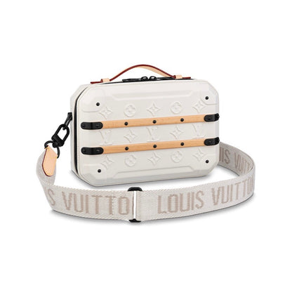 LOUIS Shoulder Bags