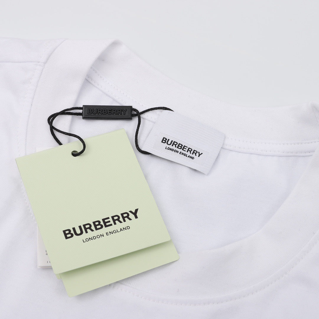 BURBRRY T-SHIRT