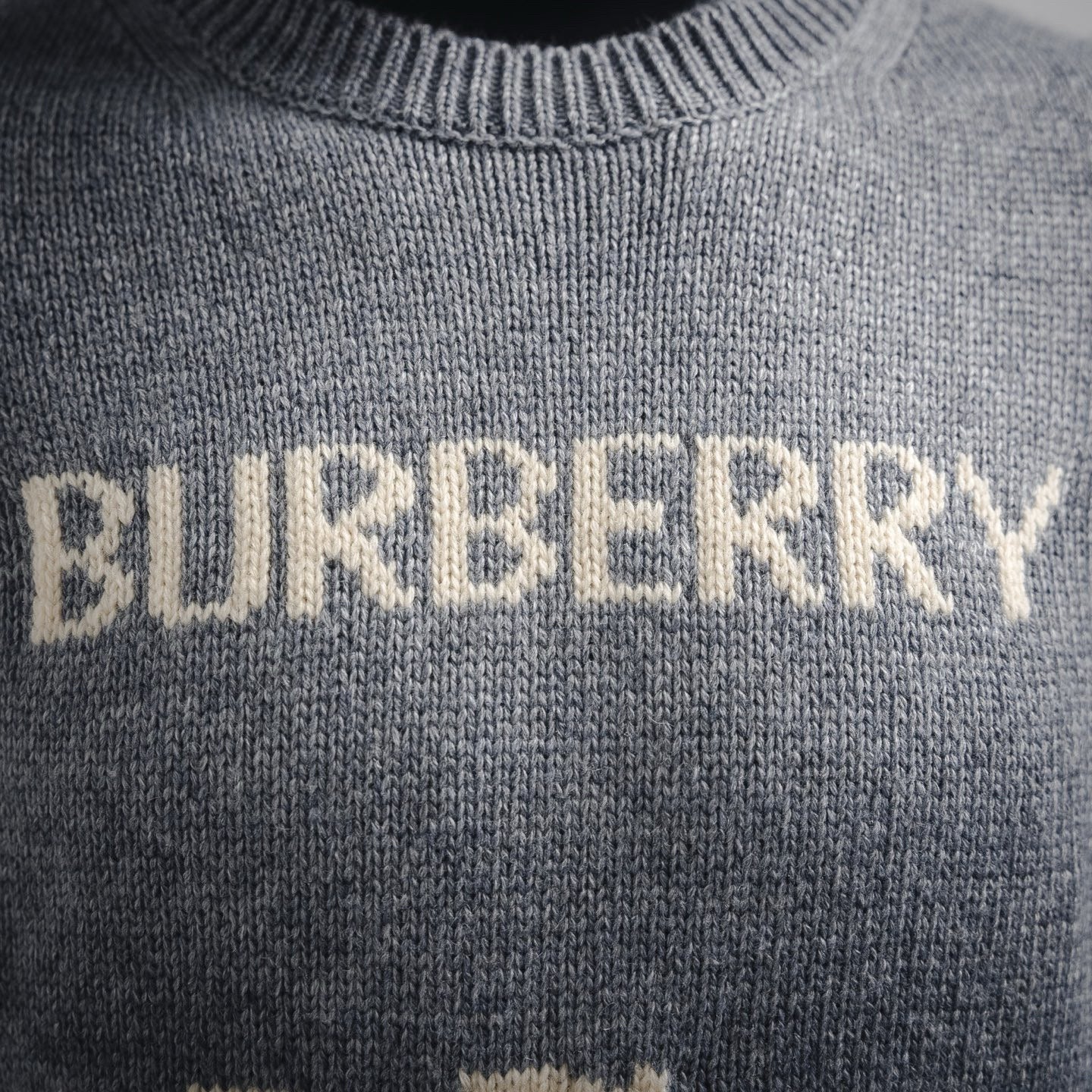 burber jacquard sweater