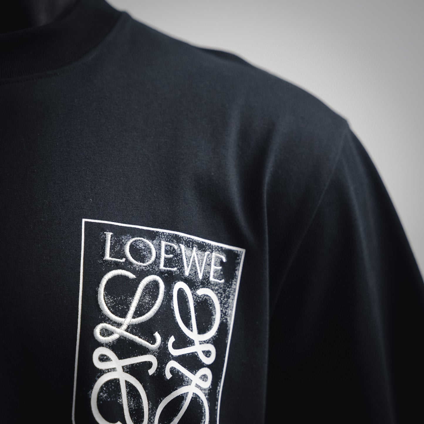 Loe 2025new embroidered T-shirt