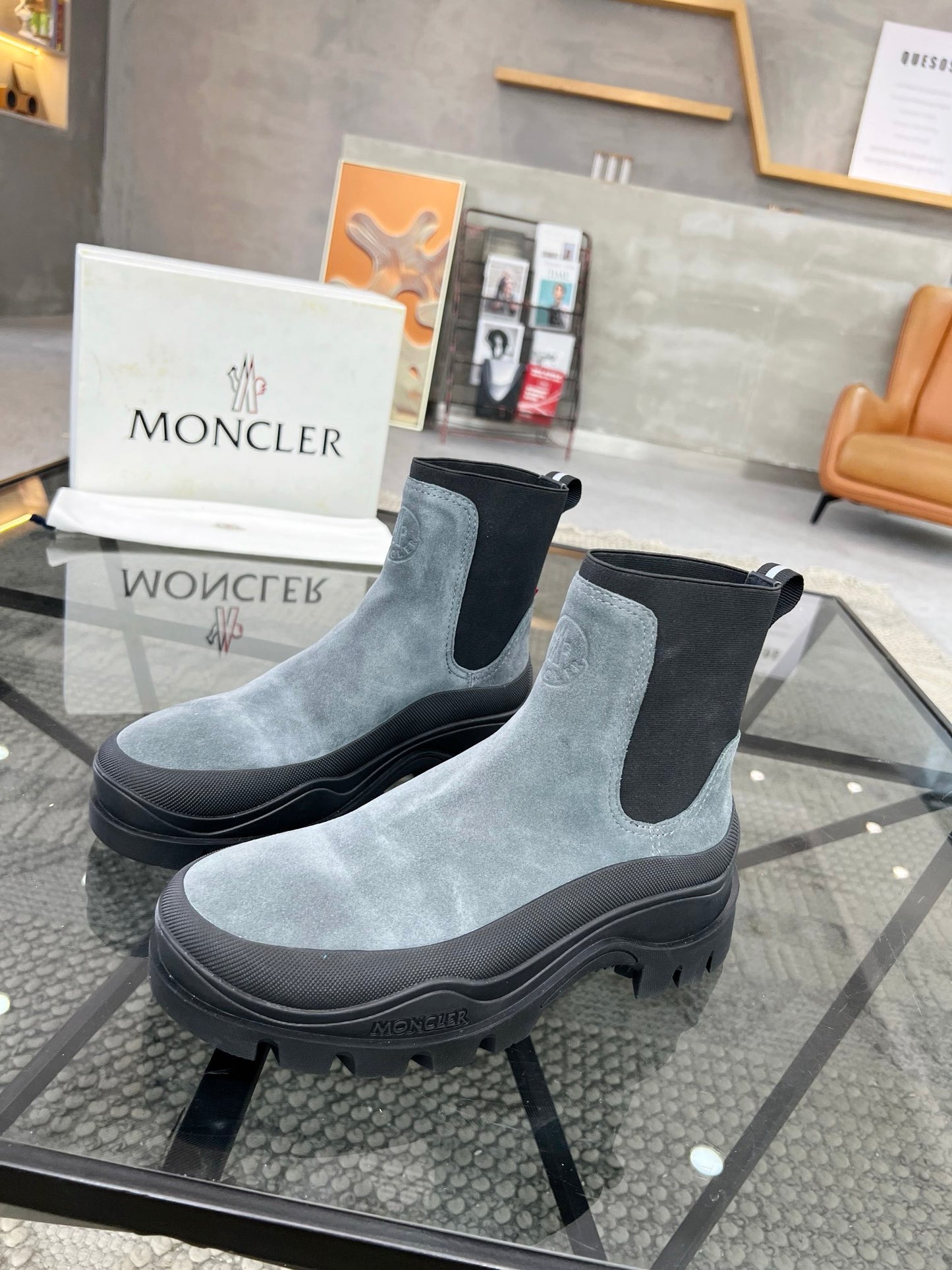 MONC Suede boots