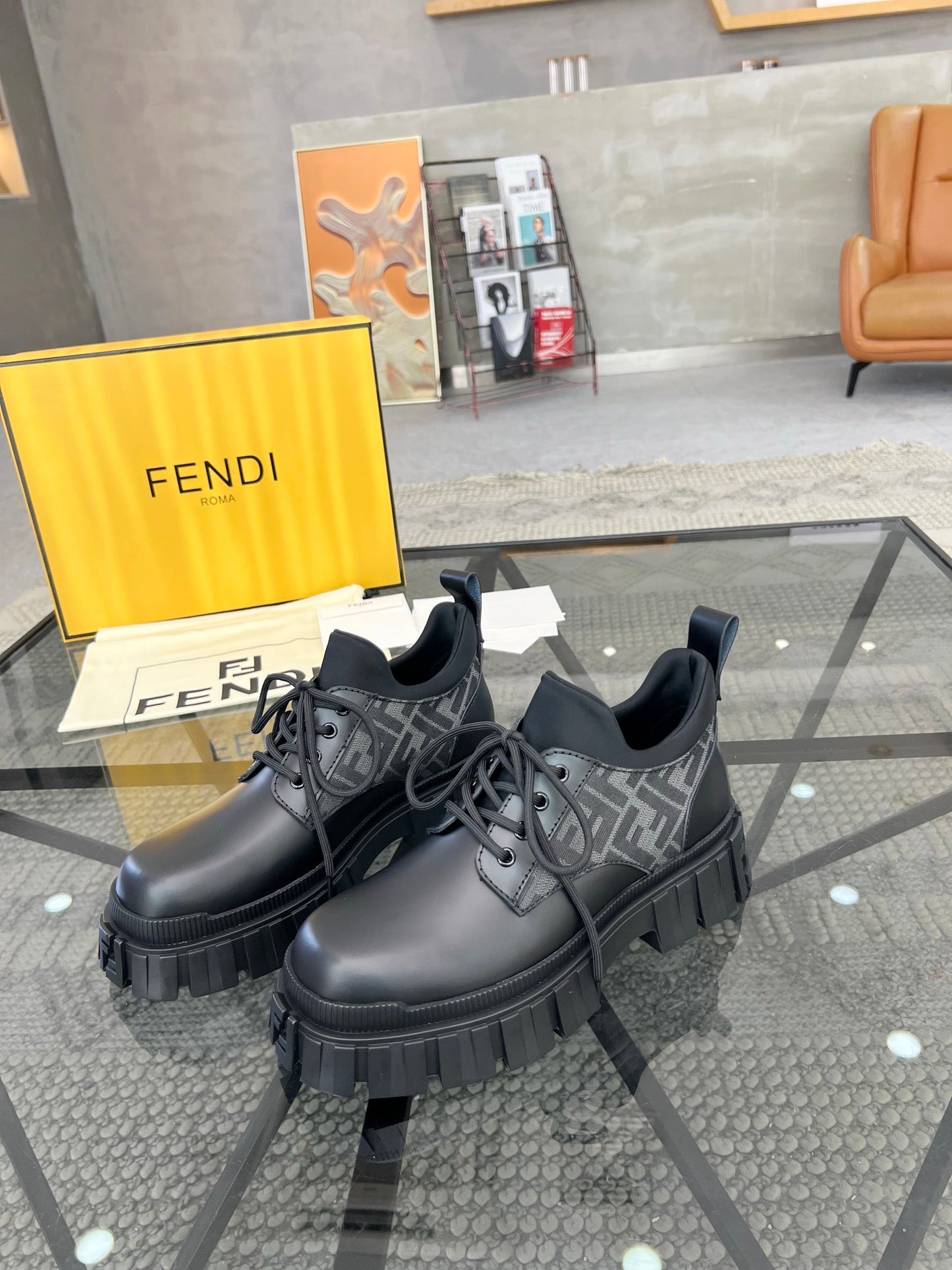 Fend Thick-soled leather shoes