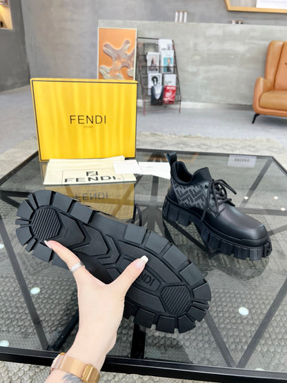 Fend Thick-soled leather shoes