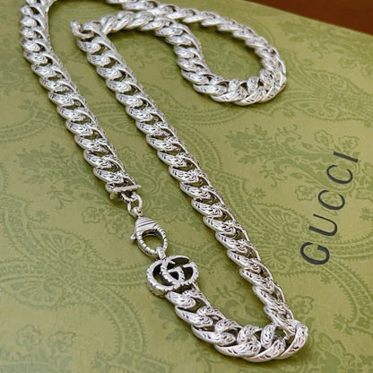 GUCC  NECKLACE