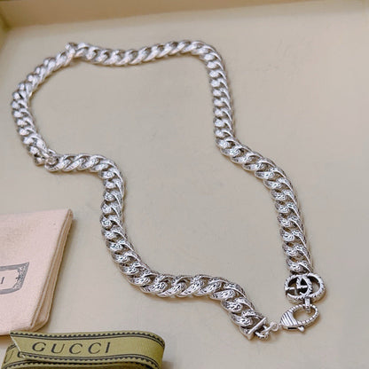 GUCC  NECKLACE