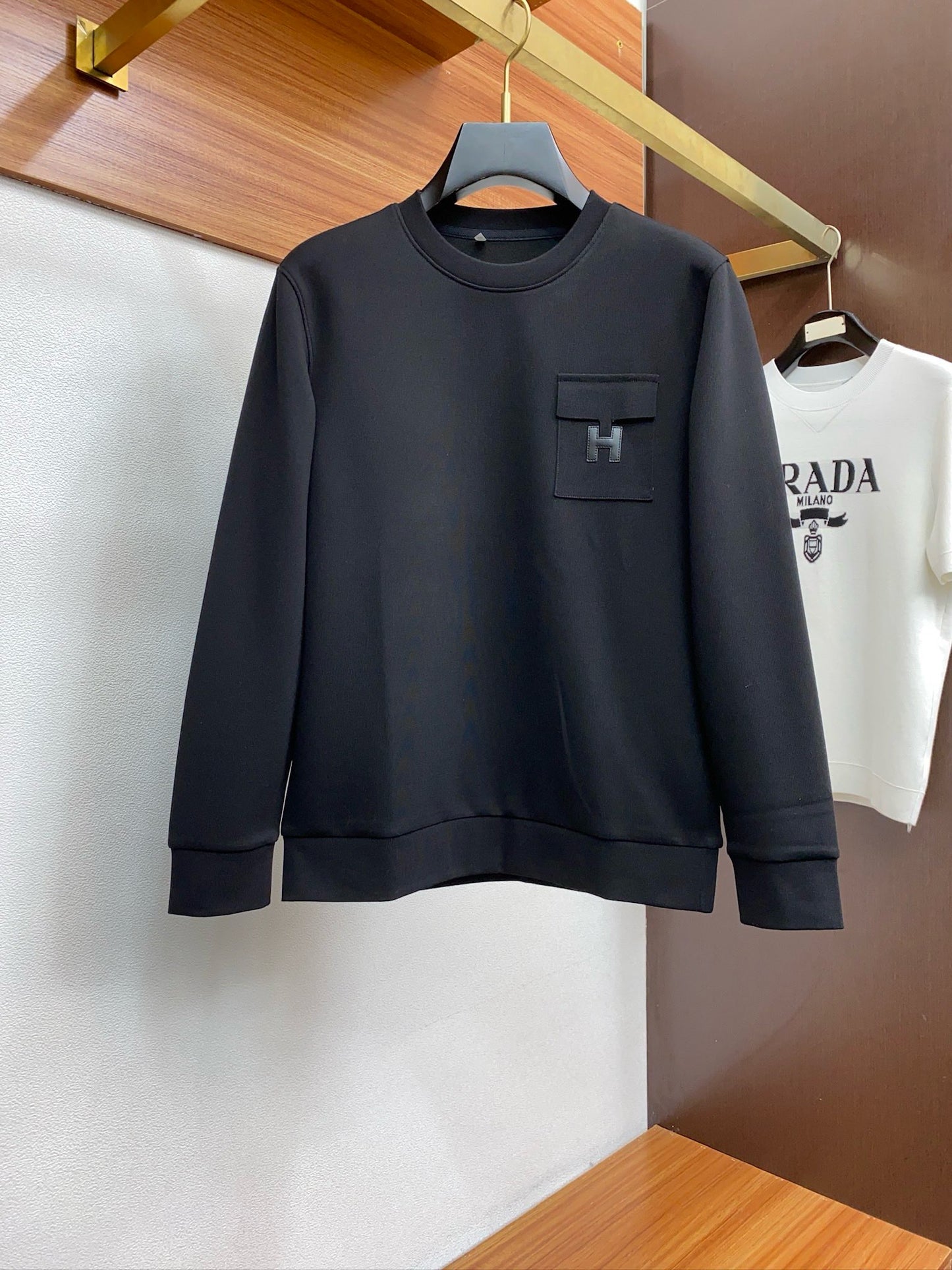 Herm  sweatshirt