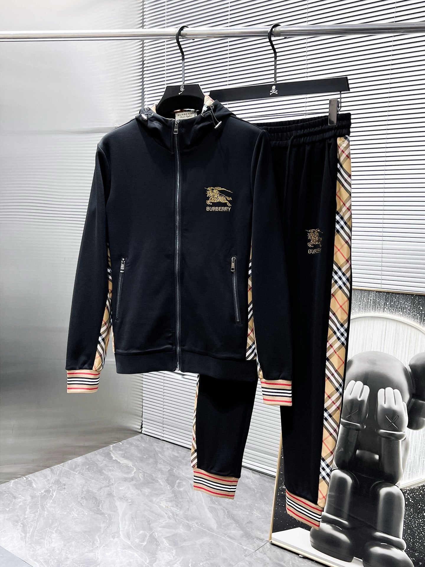 Burber tracksuit