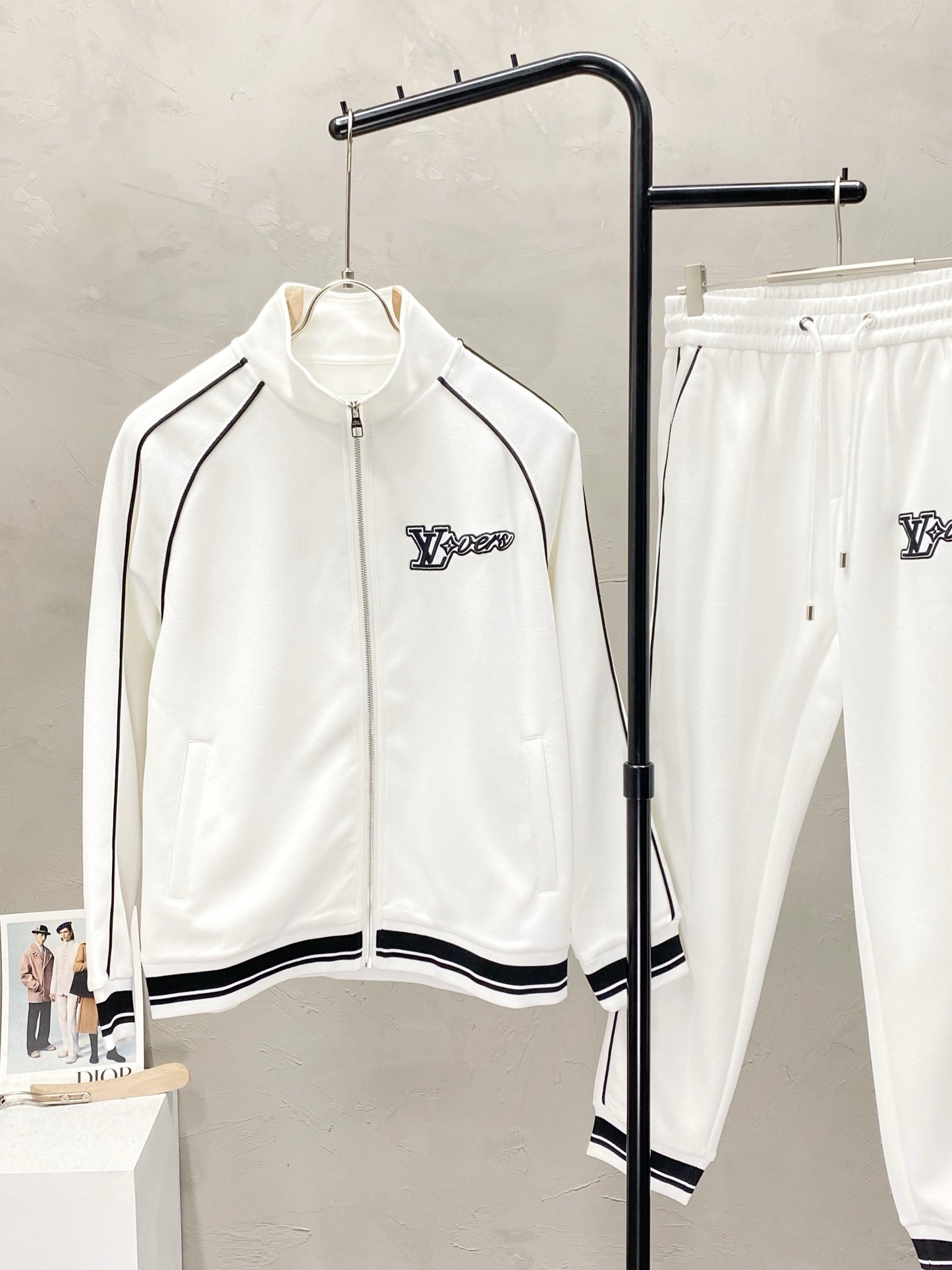 LOUIS TRACKSUIT