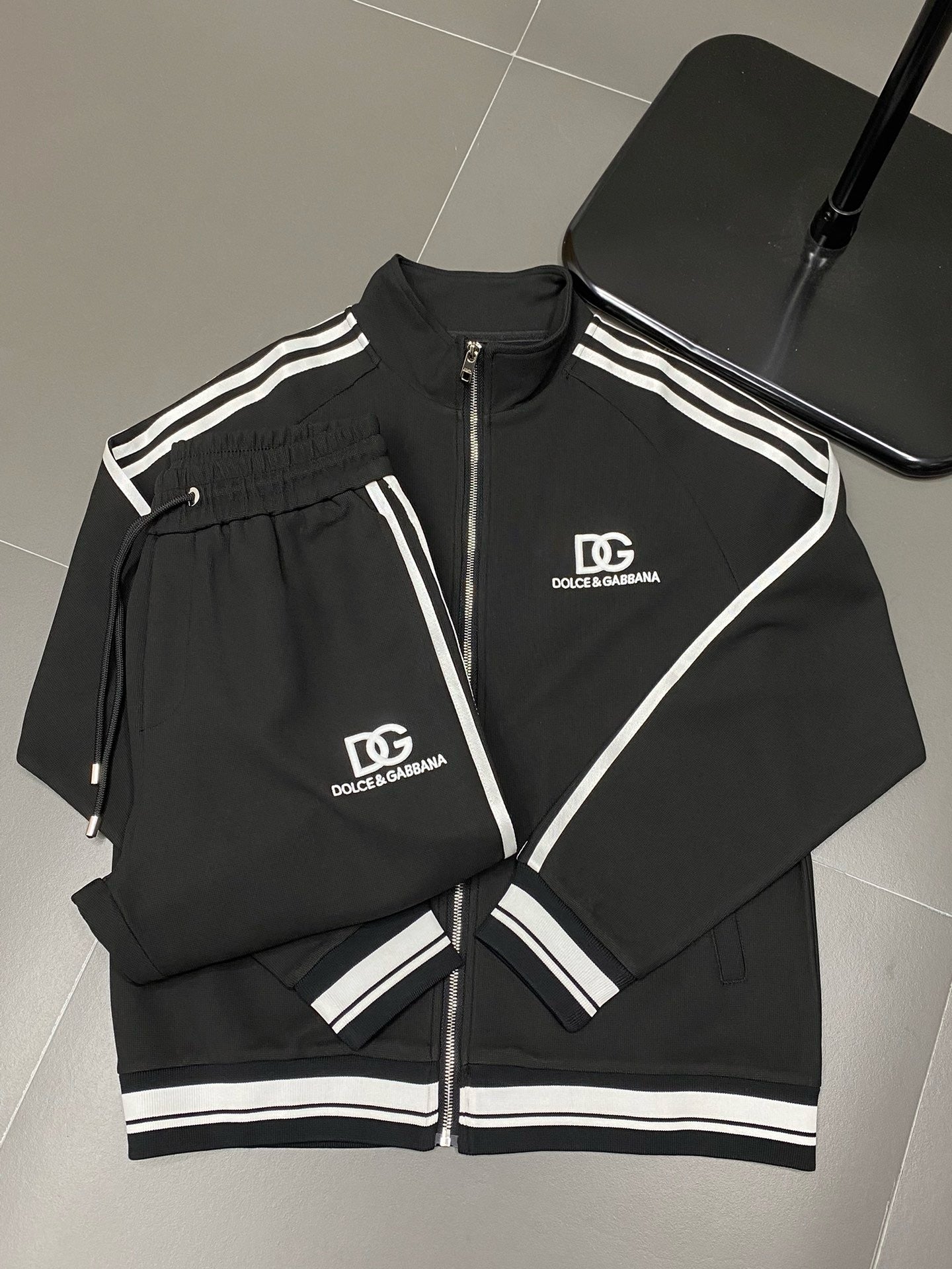 DOLCE TRACKSUIT