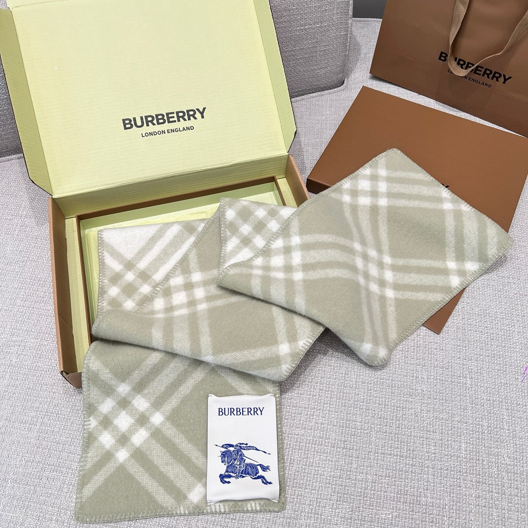 burber Cashmere scarf