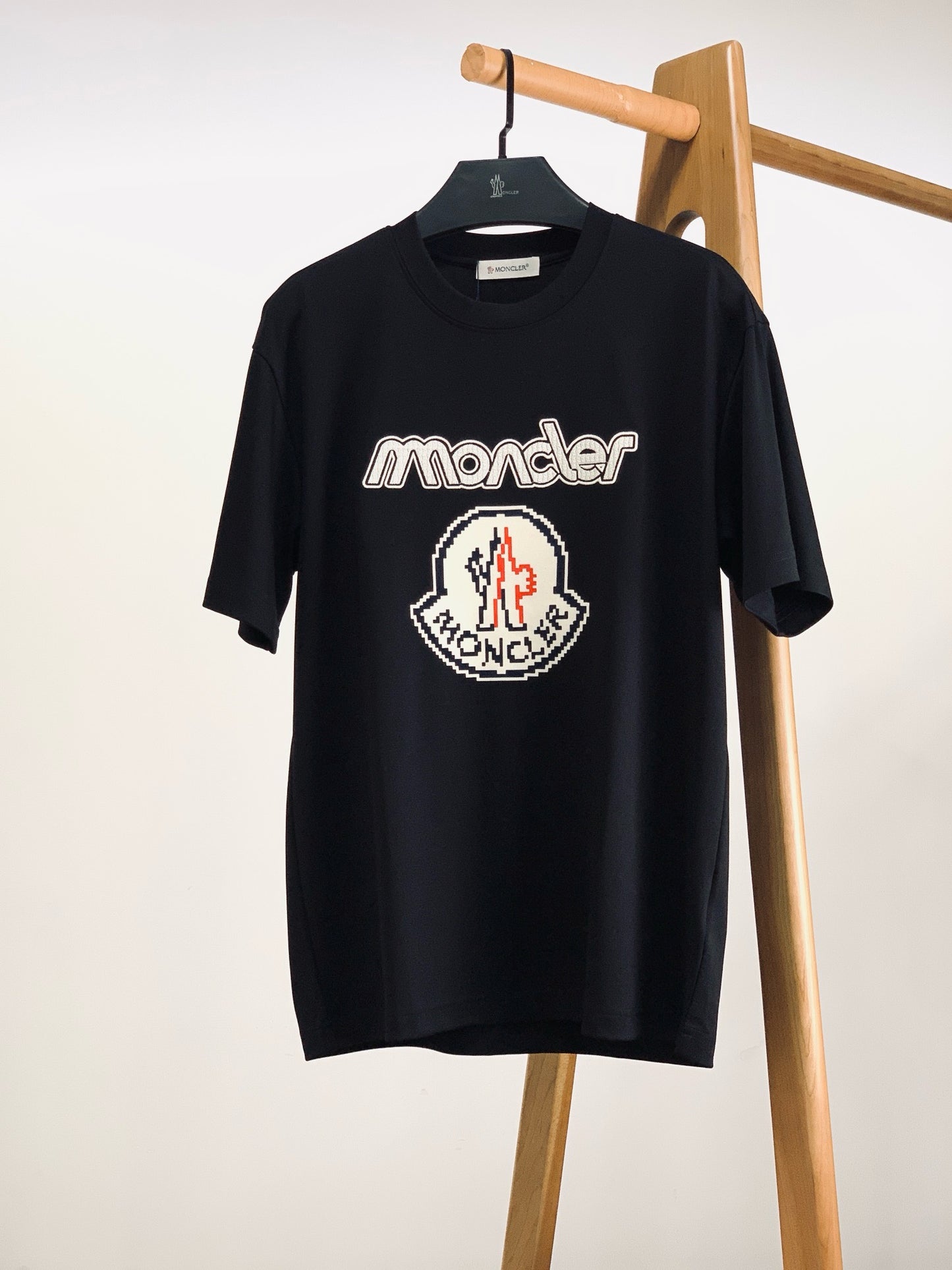 moncl embroidered t-shirt